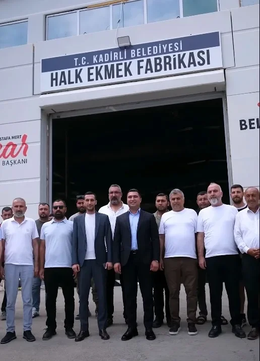 Kadirli'de Halk Ekmek Satışı 10 TL Fiyatla Başladı