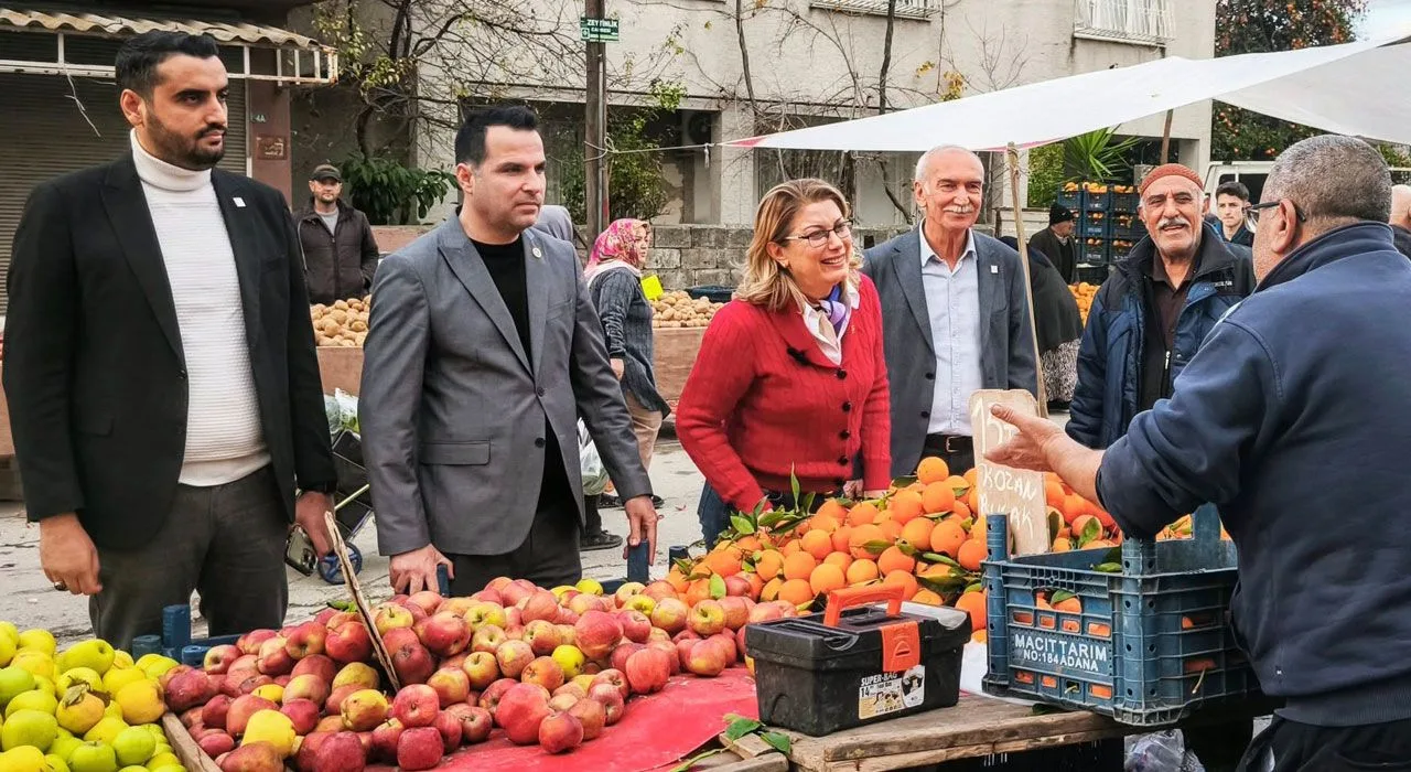 Chp'Li Asu Kaya Yunus Emre Mahallesi'Ni Ziyaret Etti