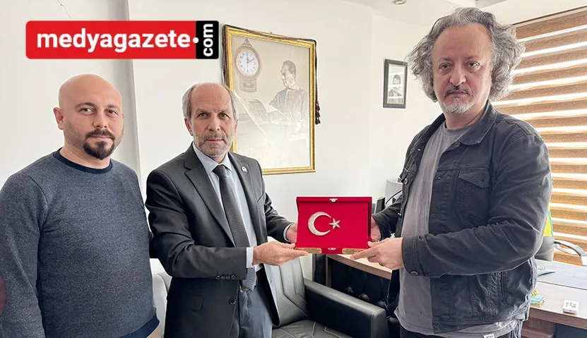 Tgk’nın 5’Te 5 Zaferine Destek Veren Gazetecilere Plaket