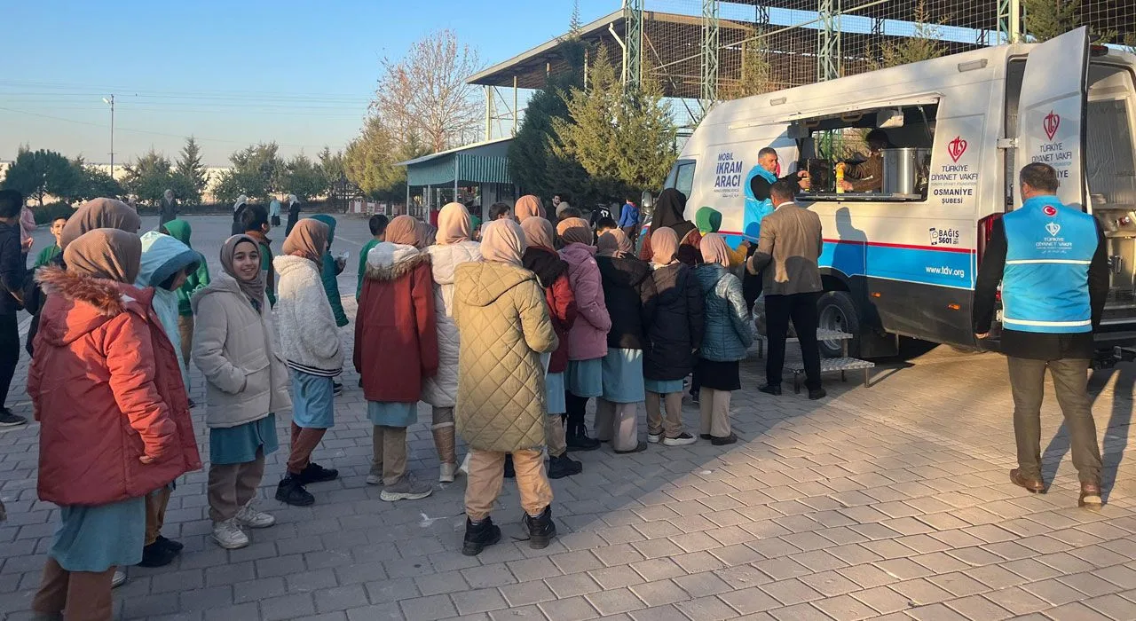 Osmaniye Müftülüğü’nden Öğrencilere Sıcak Çorba