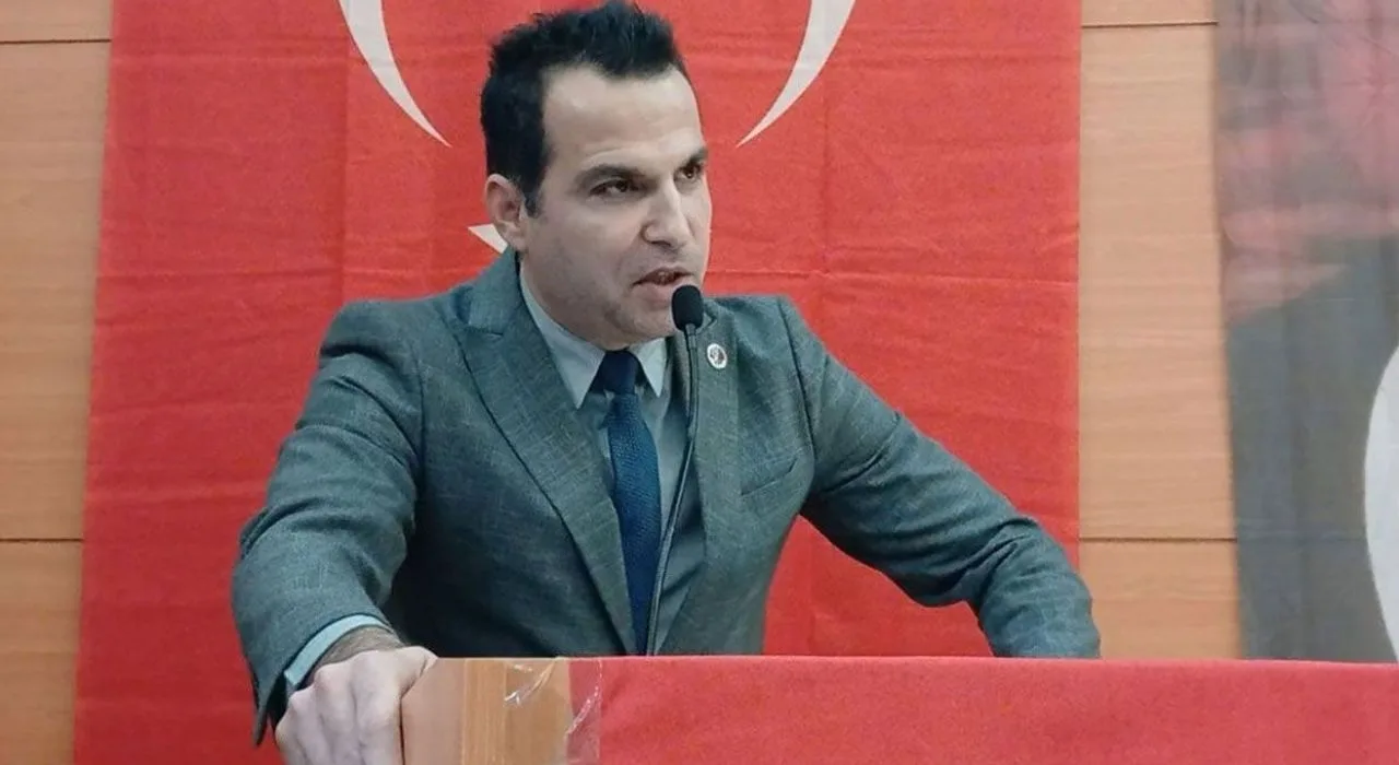Chp’li Salgut’tan “Murat Kurum Bey Mahallesi” Tepkisi Chp’li Salgut’tan “Murat Kurum Bey Mahallesi” Tepkisi