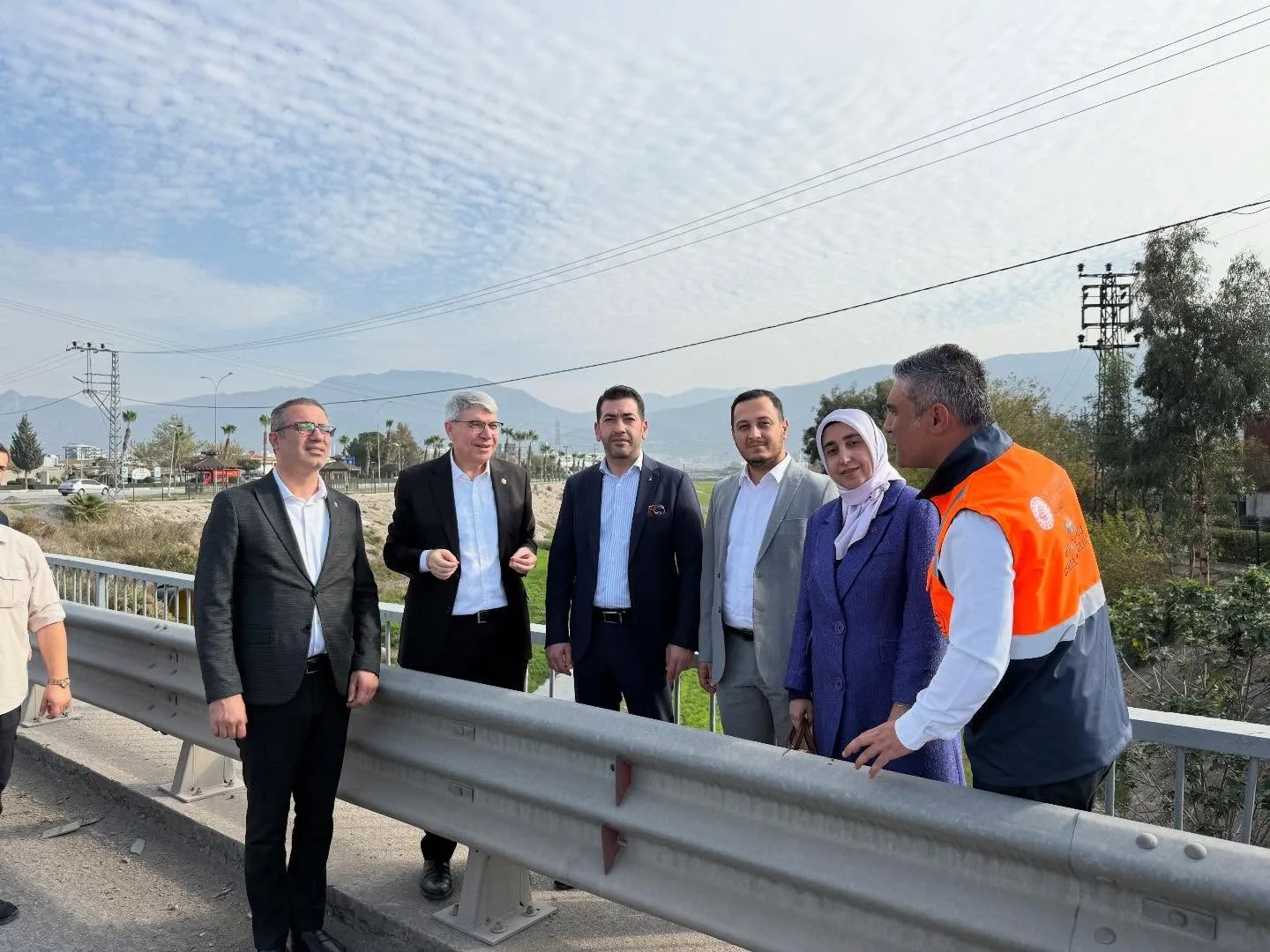 Karaçay Köprüsü 3 Şeride Çıkıyor Karaçay Köprüsü 3 Şeride Çıkıyor