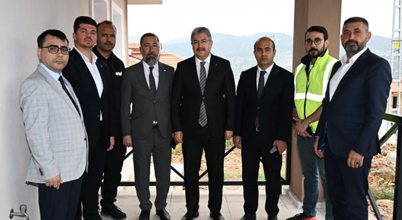 Vali Erdinç Yılmaz: Deprem Konutlarını Bir Aya Teslim Edeceğiz Vali Erdinç Yılmaz: Deprem Konutlarını Bir Aya Teslim Edeceğiz