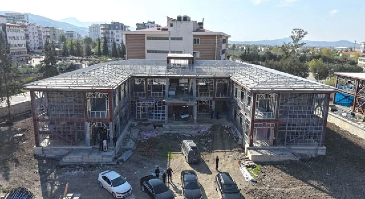 Vali Erdinç Yılmaz’dan Çeaş Lisesi İnşaatına Denetim Vali Erdinç Yılmaz’dan Çeaş Lisesi İnşaatına Denetim