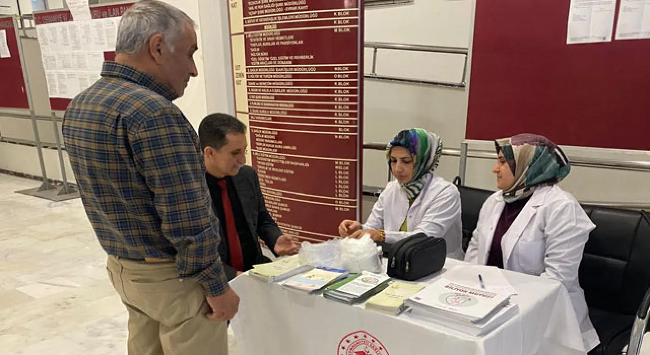 Osmaniye’de Diyabet Günü İçin Tarama Standı Kuruldu Osmaniye’de Diyabet Günü İçin Tarama Standı Kuruldu