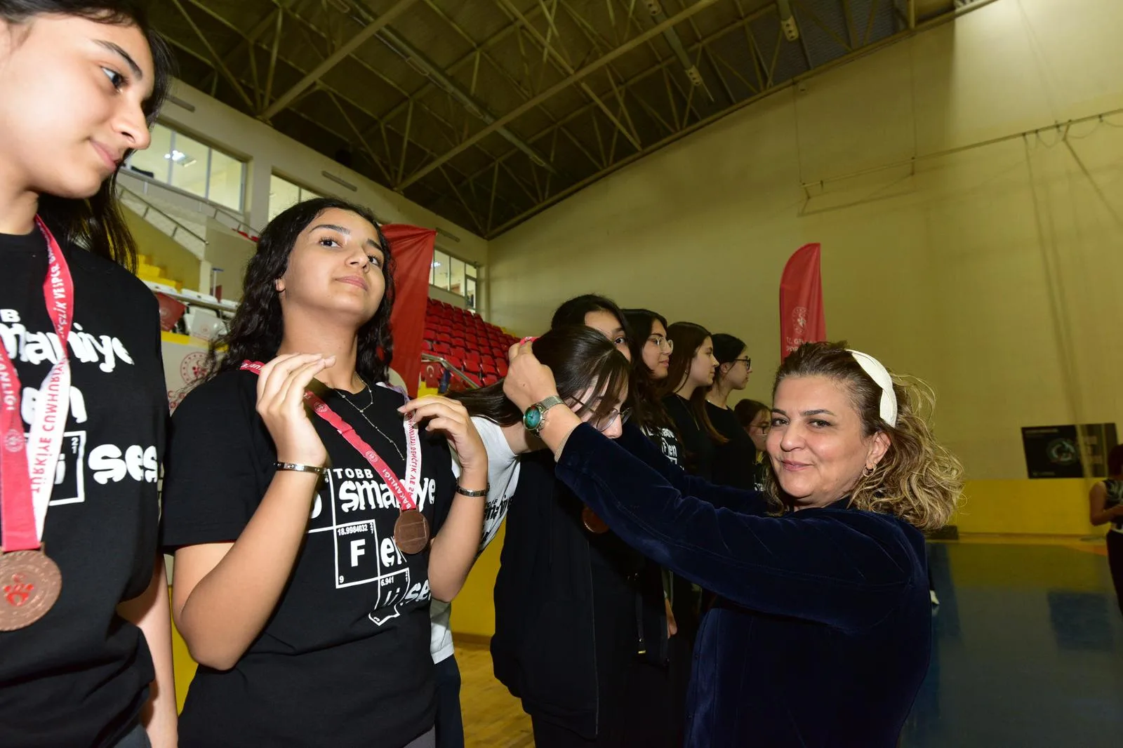 Osmaniye’de Gençler Hentbol Heyecanı Sona Erdi Osmaniye’de Gençler Hentbol Heyecanı Sona Erdi