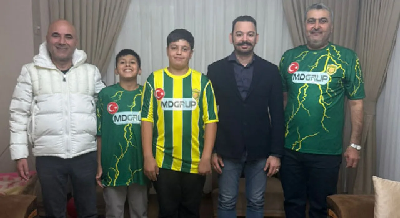 Osmaniyespor’dan Minik Taraftara Sürpriz Ziyaret Osmaniyespor’dan Minik Taraftara Sürpriz Ziyaret