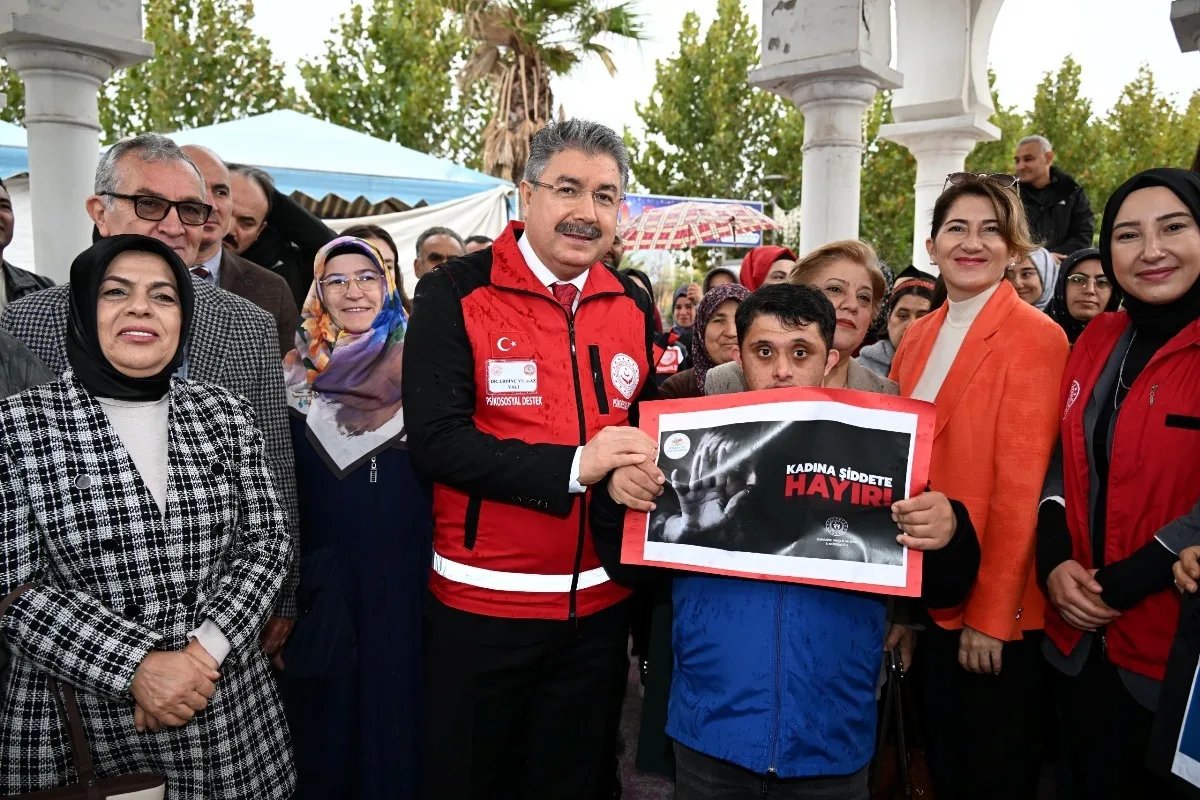 Osmaniye’de 25 Kasım Yürüyüşü Yoğun İlgi Gördü Osmaniye’de 25 Kasım Yürüyüşü Yoğun İlgi Gördü