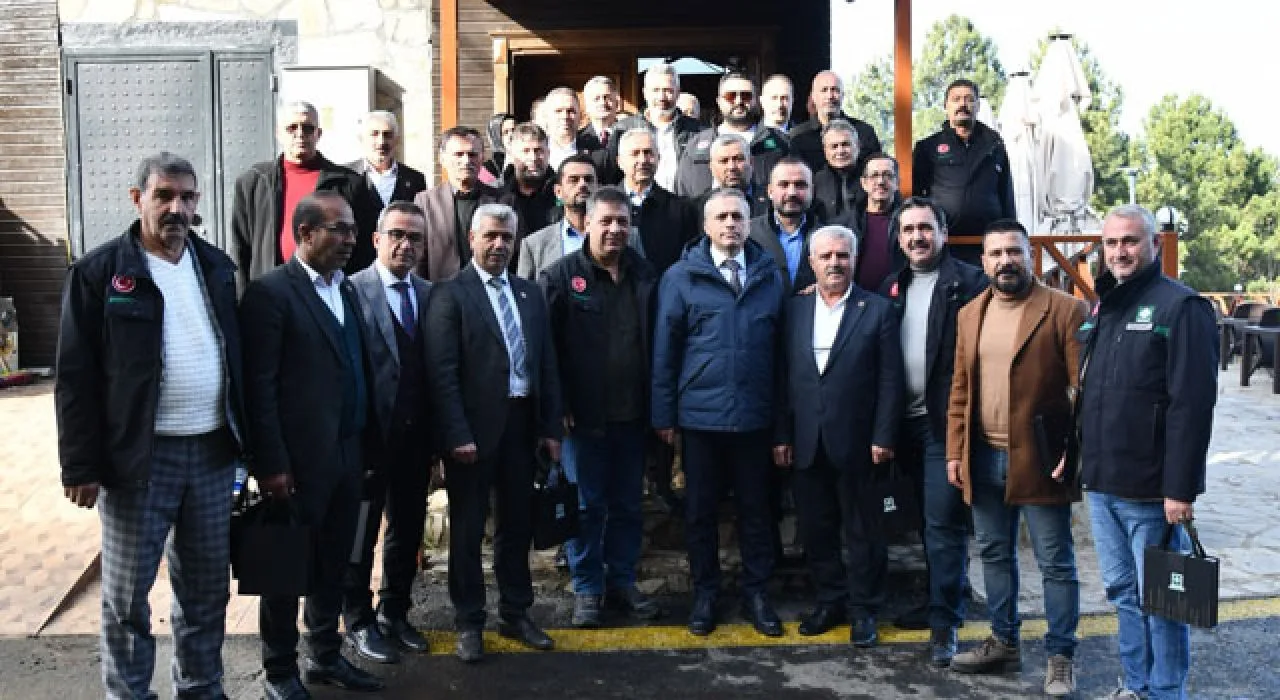 Zorkun Yaylası’nda Muhtarlarla Hizmet Toplantısı Zorkun Yaylası’nda Muhtarlarla Hizmet Toplantısı