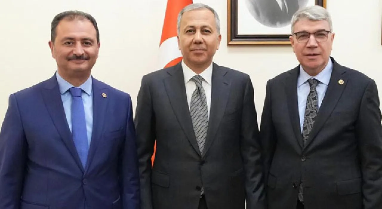 Seydi Gülsoy’dan Yerlikaya’ya Osmaniye Ziyareti Seydi Gülsoy’dan Yerlikaya’ya Osmaniye Ziyareti