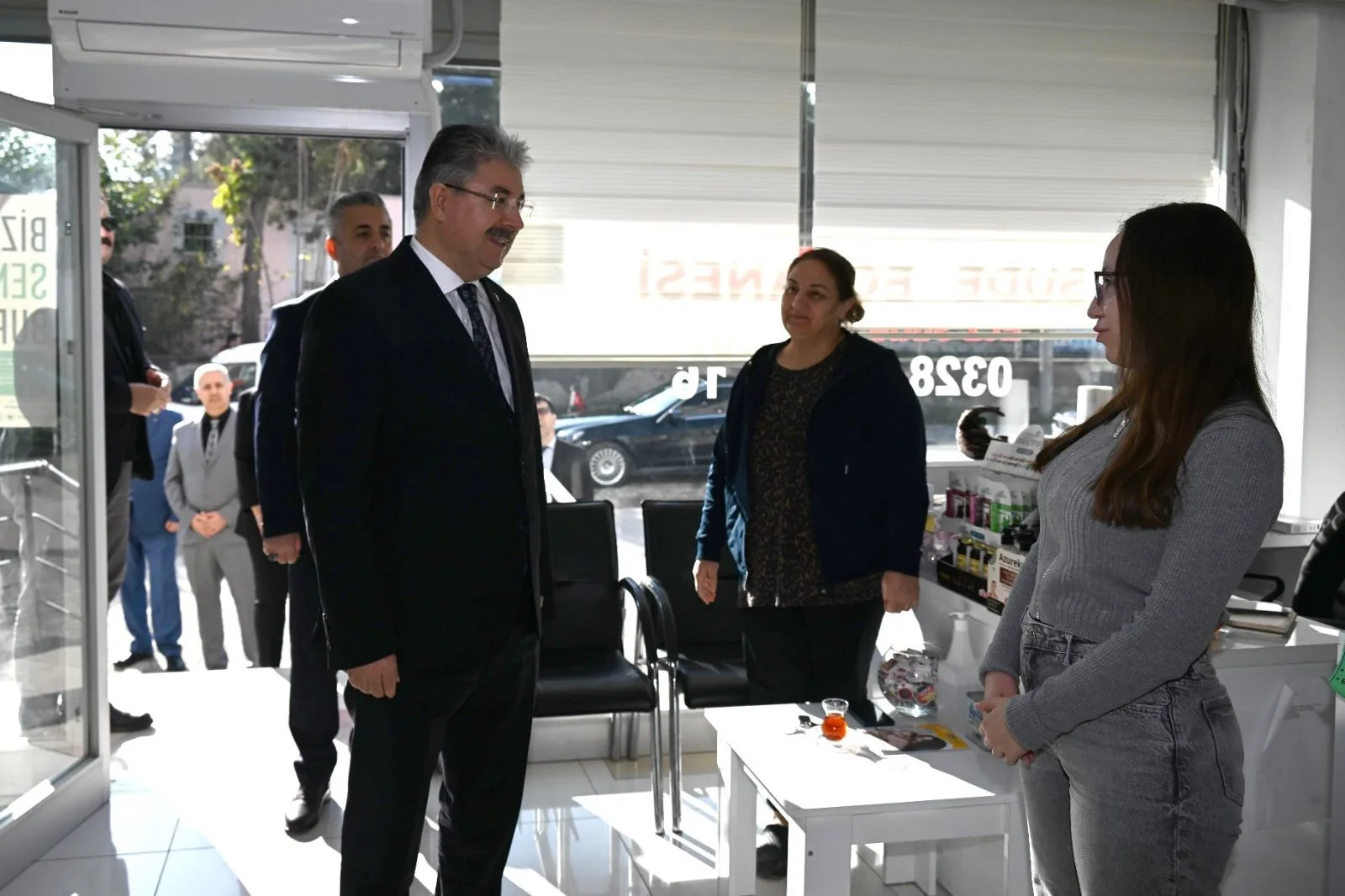 Vali Erdinç Yılmaz Osmaniye Esnafını Ziyaret Etti Vali Erdinç Yılmaz Osmaniye Esnafını Ziyaret Etti