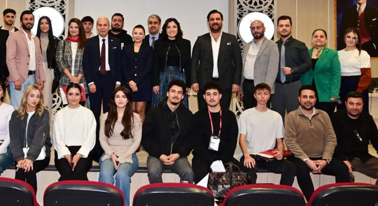 Okü’de Yapay Zekâ Ve Gazetecilik Çalıştayı Okü’de Yapay Zekâ Ve Gazetecilik Çalıştayı