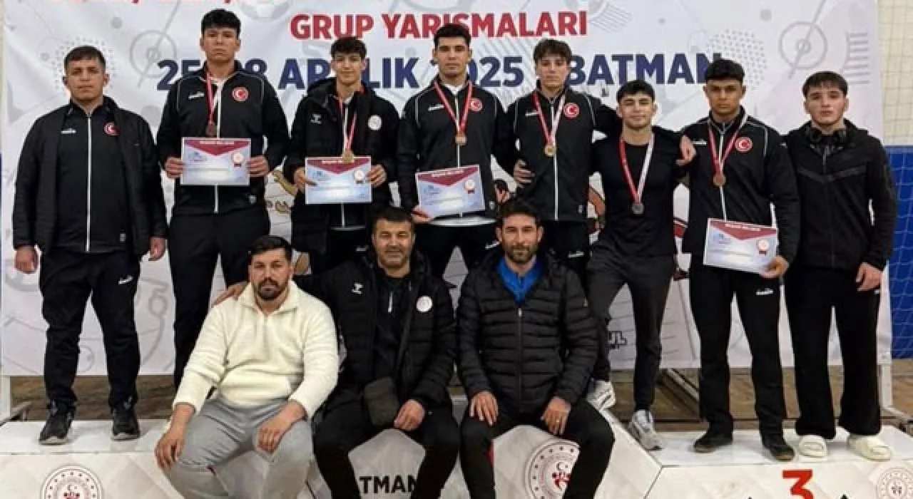 Genç Güreşçiler Osmaniye’ye Şampiyonluk Getirdi Genç Güreşçiler Osmaniye’ye Şampiyonluk Getirdi