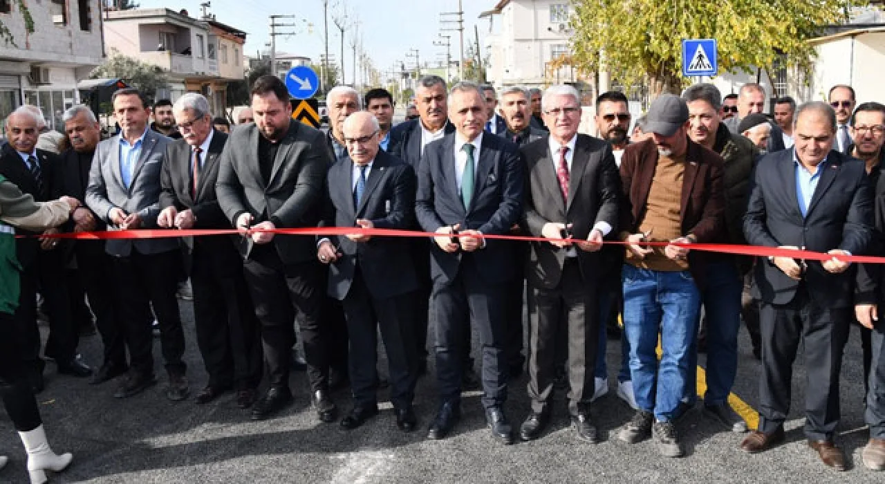 Osmaniye’de Salı Yolu Yenilendi, Trafiğe Açıldı Osmaniye’de Salı Yolu Yenilendi, Trafiğe Açıldı