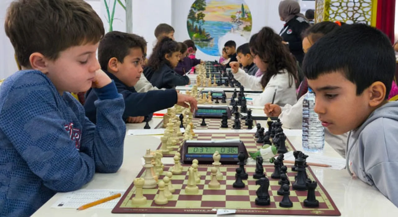 Toprakkale’de Kurtuluş Satranç Turnuvası Başladı Toprakkale’de Kurtuluş Satranç Turnuvası Başladı