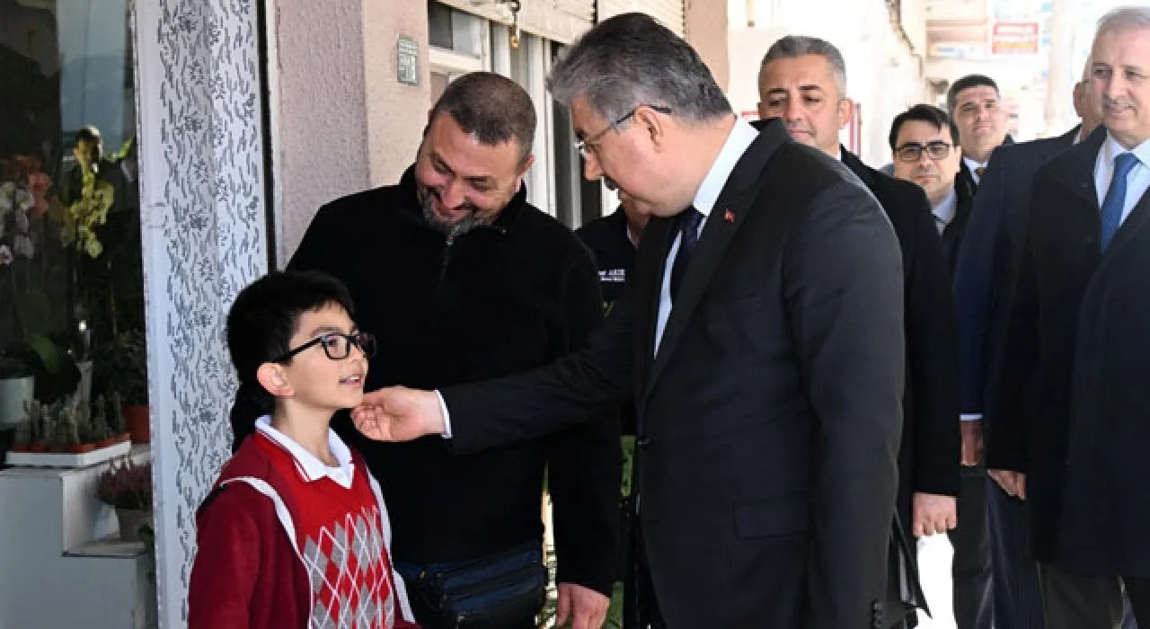 Vali Erdinç Yılmaz: Her Zaman Vatandaşımızın Yanındayız Vali Erdinç Yılmaz: Her Zaman Vatandaşımızın Yanındayız