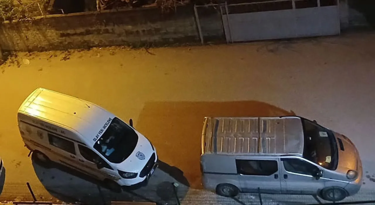 Osmaniye’de Kontrolsüz Silah Dehşeti Osmaniye’de Kontrolsüz Silah Dehşeti