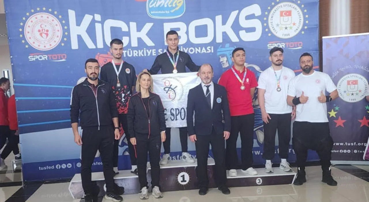 Üni̇li̇g Kick Boksta Osmaniye’ye Altın Madalya Üni̇li̇g Kick Boksta Osmaniye’ye Altın Madalya