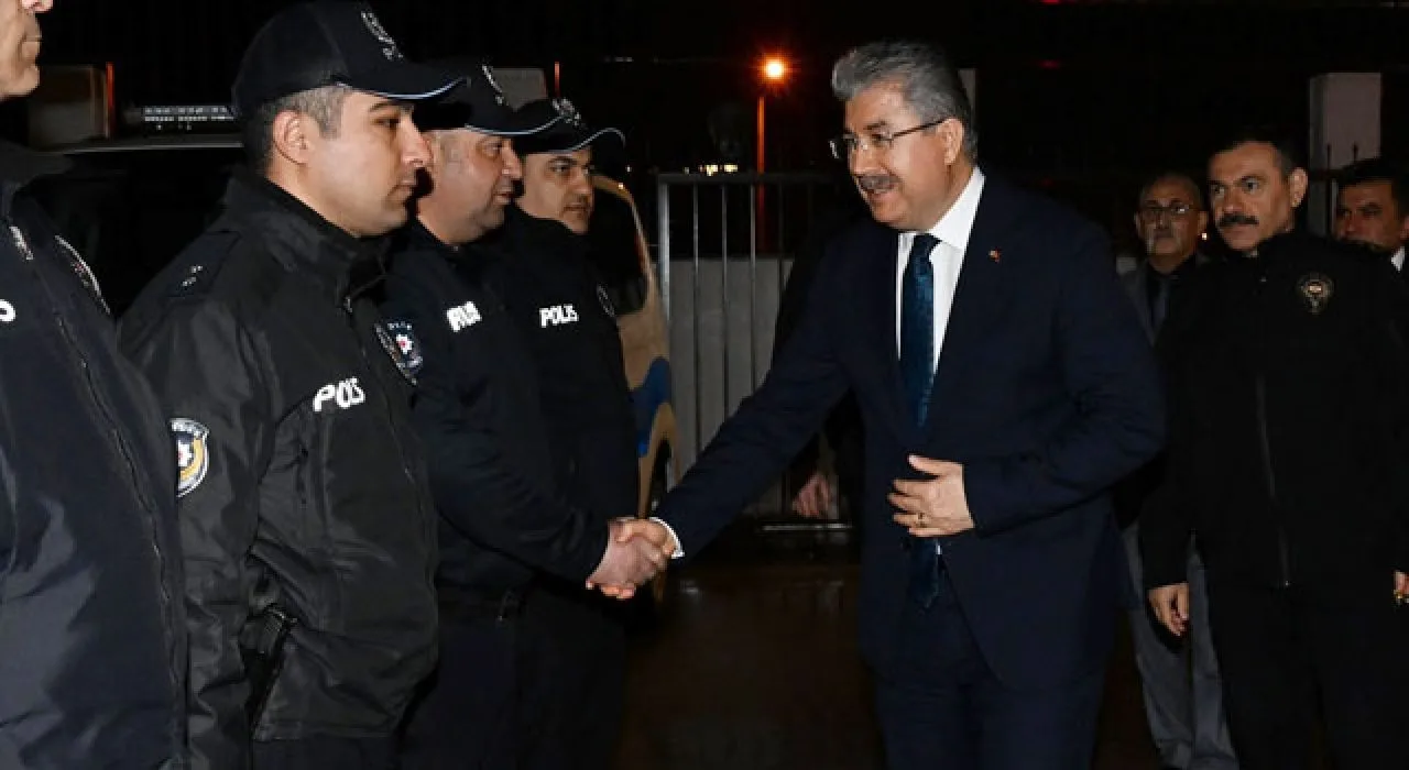 Vali Erdinç Yılmaz Görev Başındaki Personeli Unutmadı Vali Erdinç Yılmaz Görev Başındaki Personeli Unutmadı