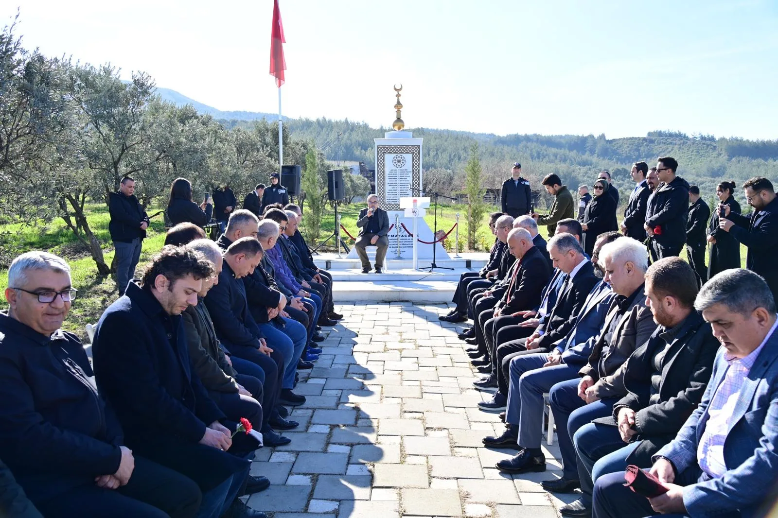 Okü’de 6 Şubat Deprem Şehitleri Anıldı Okü’de 6 Şubat Deprem Şehitleri Anıldı