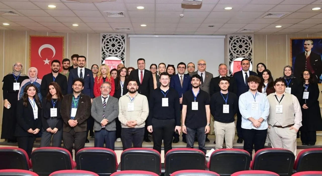 Okü’de Yapay Zekâ Ve Kariyer Buluşması Okü’de Yapay Zekâ Ve Kariyer Buluşması