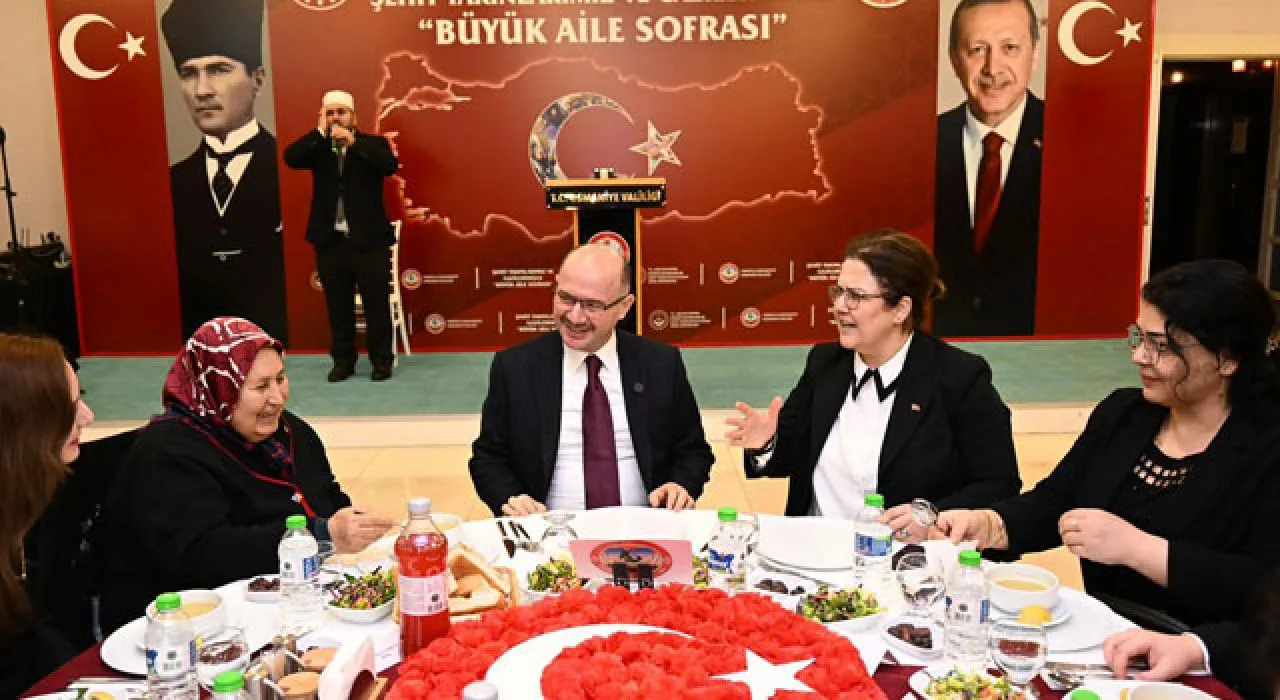 Osmaniye’de Vefa Sofrası Kuruldu Osmaniye’de Vefa Sofrası Kuruldu