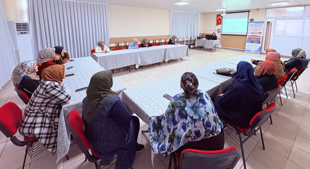 Osmaniye’de Akılcı İlaç Kullanımı Eğitimi Osmaniye’de Akılcı İlaç Kullanımı Eğitimi