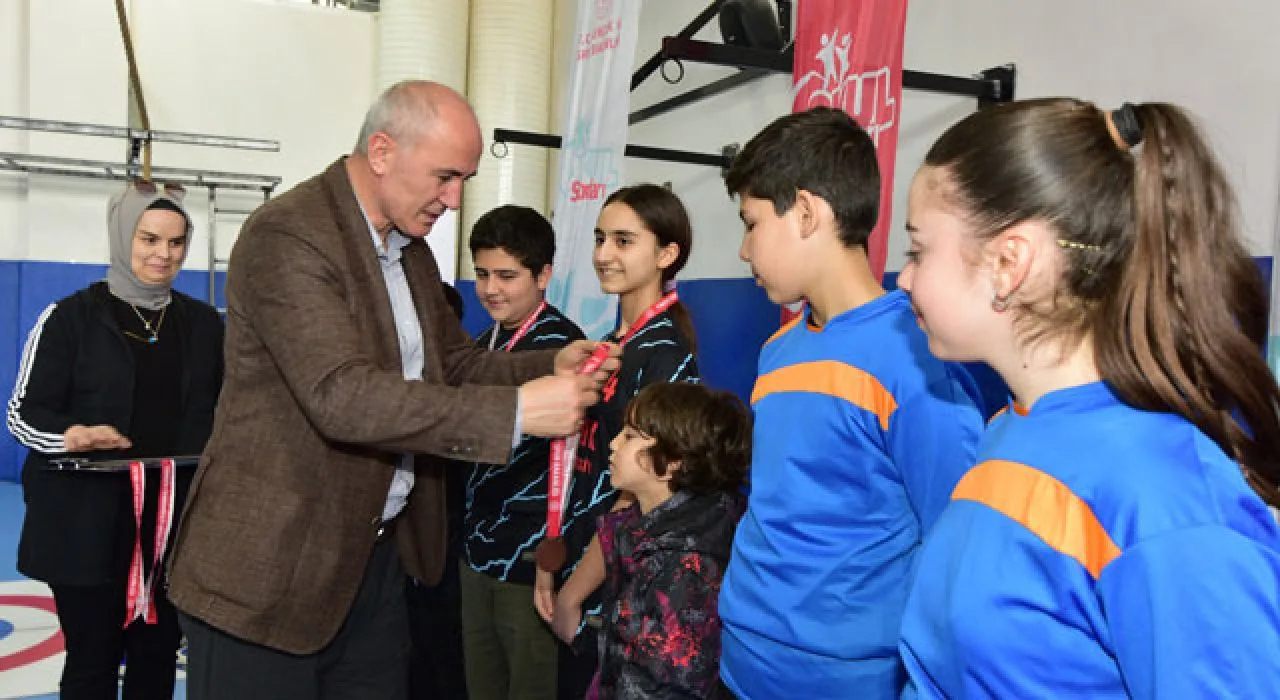 Osmaniye’de Floor Curling Heyecanı Osmaniye’de Floor Curling Heyecanı