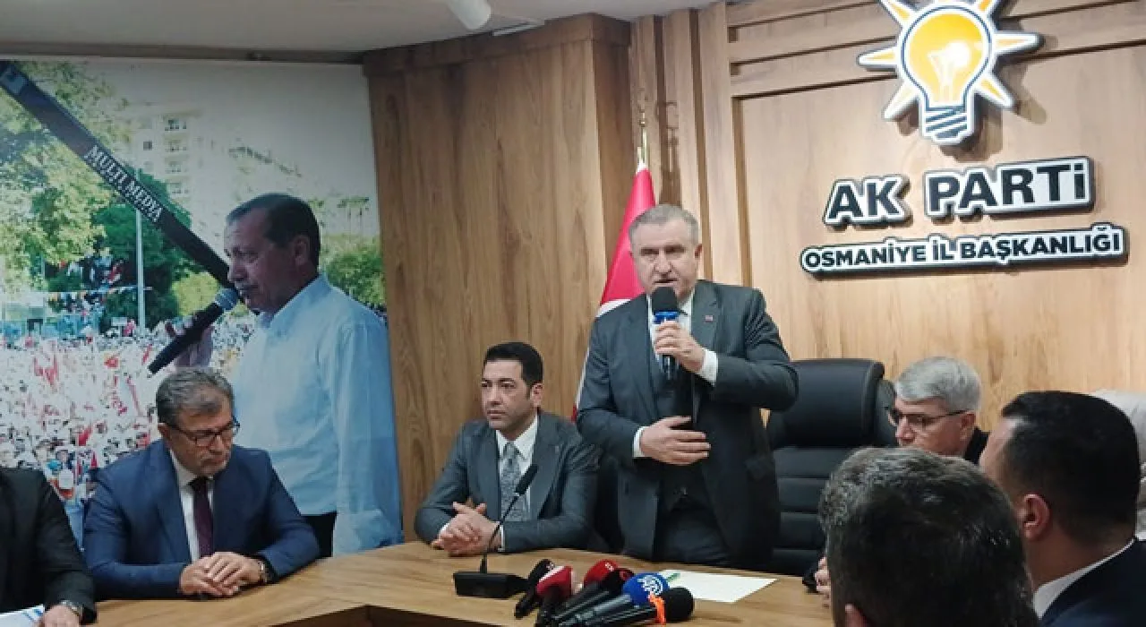 Bakan Bak: Osmaniye Stadı Yeni Sezona Yetişecek Bakan Bak: Osmaniye Stadı Yeni Sezona Yetişecek