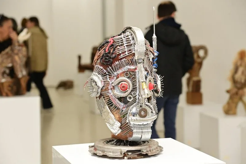 Okü’de Atık Malzemeler Sanata Dönüştü Okü’de Atık Malzemeler Sanata Dönüştü