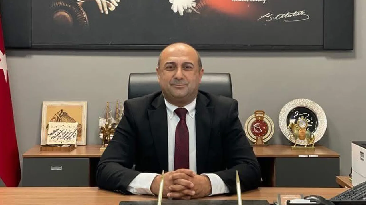 Osmaniye Şanlıurfalılar Derneği’nde Yeni Başkan Osmaniye Şanlıurfalılar Derneği’nde Yeni Başkan