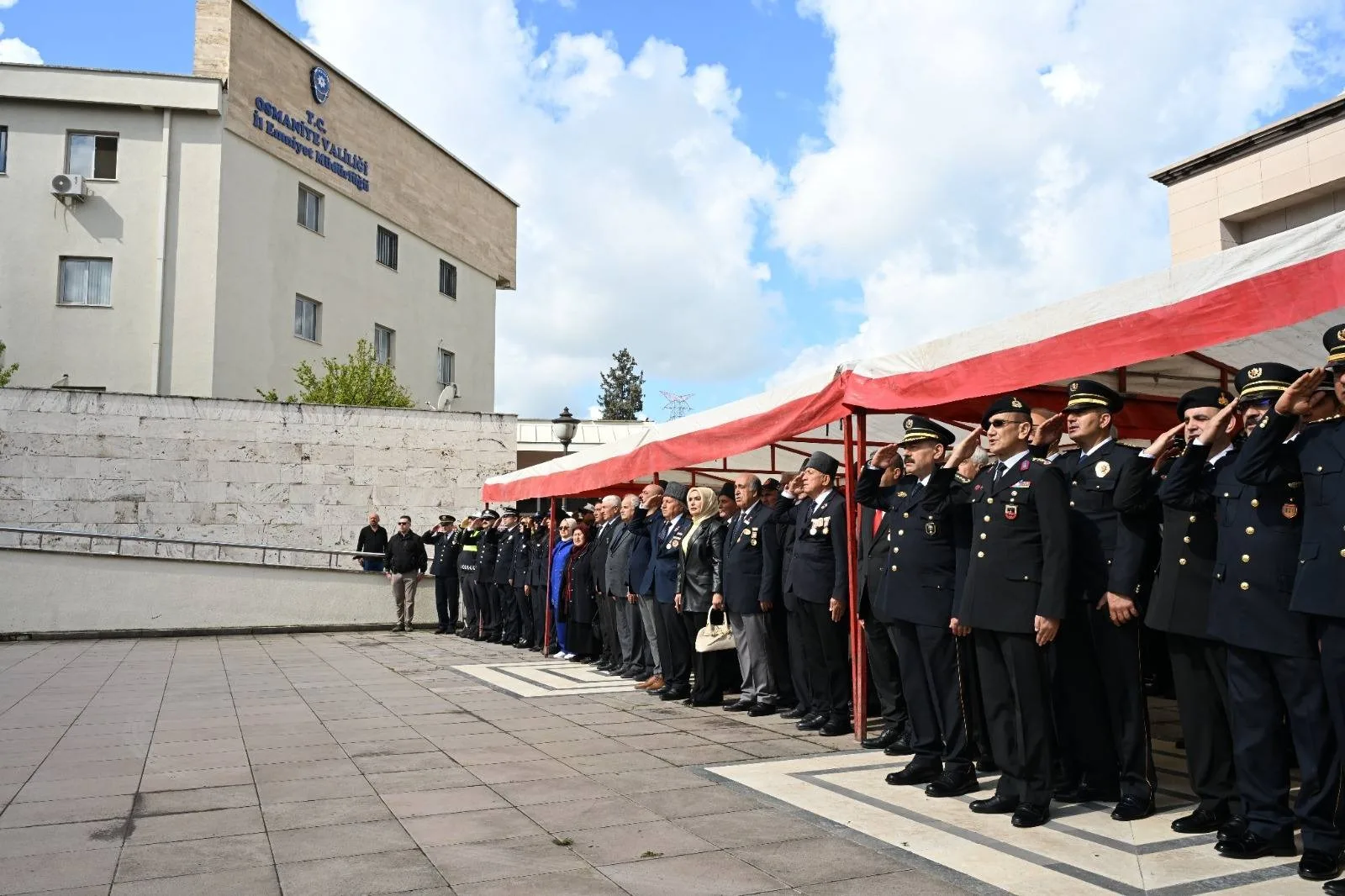 Osmaniye’de Polis Haftası Törenle Kutlandı Osmaniye’de Polis Haftası Törenle Kutlandı