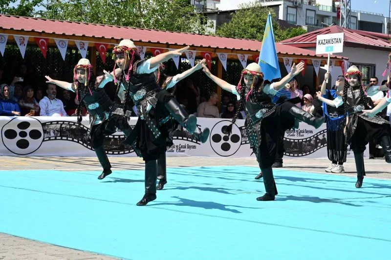 Osmaniye’de 23 Nisan Törenleri Büyük İlgi Gördü Osmaniye’de 23 Nisan Törenleri Büyük İlgi Gördü