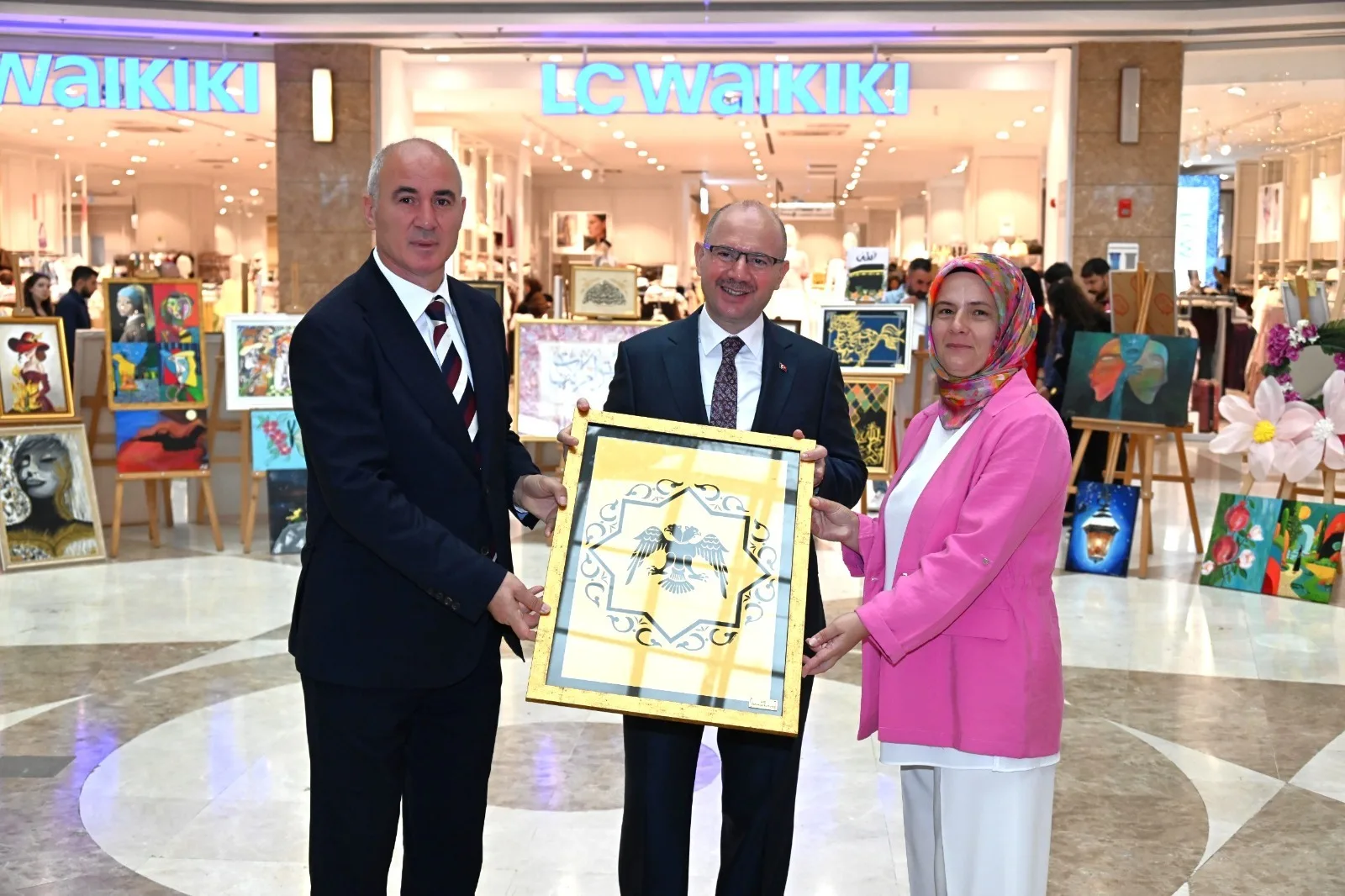 Osmaniye’de Sanat Eserleri Sergisi Açıldı Osmaniye’de Sanat Eserleri Sergisi Açıldı