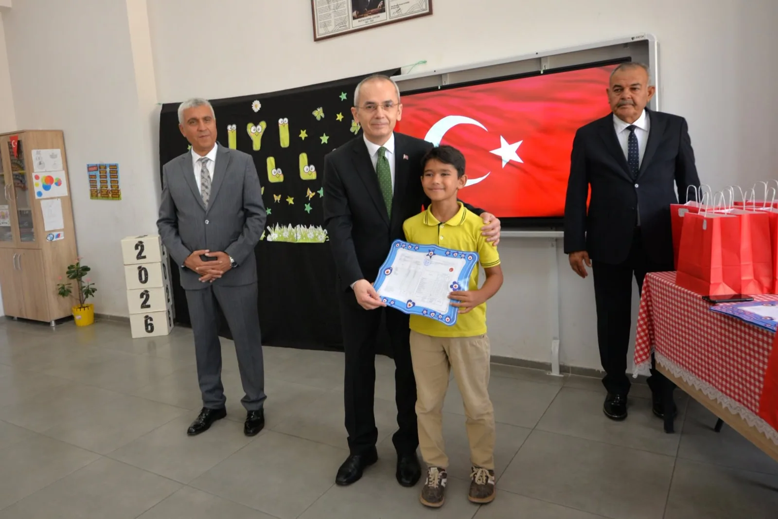 Osmaniye'De 137 Bin Öğrenci Karne Heyecanı Yaşadı Osmaniye'De 137 Bin Öğrenci Karne Heyecanı Yaşadı