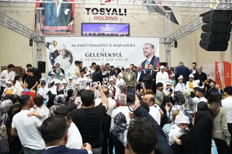 Osmaniye'De 500 Çocuğun Katılımıyla Geleneksel Sünnet Şöleni Düzenlendi Osmaniye'De 500 Çocuğun Katılımıyla Geleneksel Sünnet Şöleni Düzenlendi