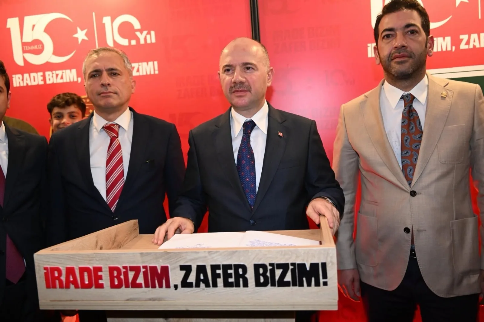 15 Temmuz Hafıza Durağı Osmaniye'De Ziyarete Açıldı 15 Temmuz Hafıza Durağı Osmaniye'De Ziyarete Açıldı
